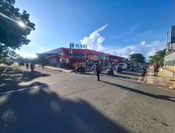 Sat Samapta Polres Biak Numfor Siaga di Titik Rawan Macet, Jaga Ketertiban Pagi Ini