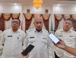 Bupati Biak Numfor Ingatkan Kepala Kampung Jaga Kesehatan